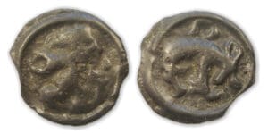 REMES - Potin au guerrier courant et à l'élan 60-40 av. J.-C. REMES - Potin au guerrier courant et à l'élan 60-40 av. J.-C.