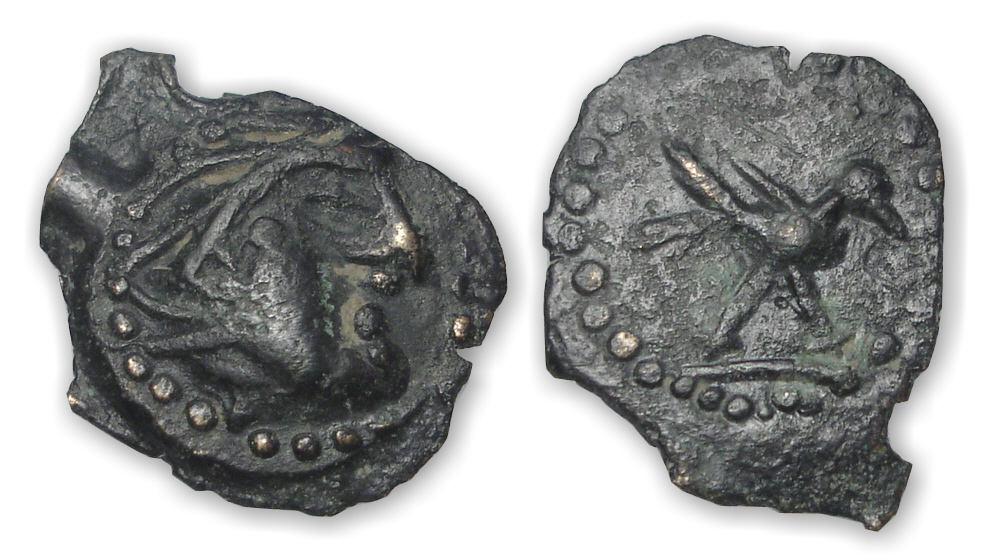 BELLOVAQUES - Bronze à oiseau, “type de Vendeuil-Caply” BELLOVAQUES - Bronze à oiseau, “type de Vendeuil-Caply”