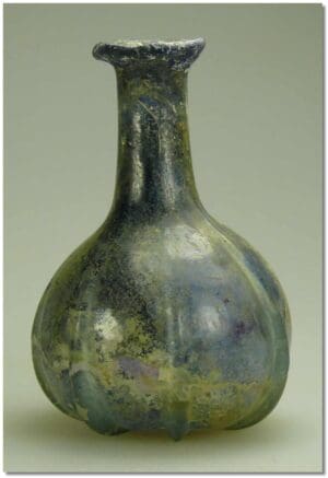 Romain - Vase en verre - Ier-IIIème siècle ap. J.-C.