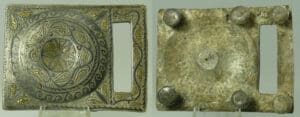 Mérovingien - Plaque-boucle en argent doré et niellé - 7ème-9ème siècle