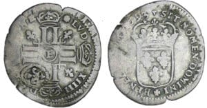 Louis XIV (1643-1715) - 15 deniers ou quinzain contremarqué d’une fleur de lis - 1693 E (Tours) Louis XIV (1643-1715) - 15 deniers ou quinzain contremarqué d’une fleur de lis - 1693 E (Tours)