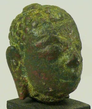Asie - Khmer - Tête en bronze - 17ème-18ème siècle Asie - Khmer - Tête en bronze - 17ème-18ème siècle