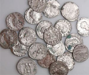 Lot de 20 antoniniens