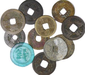 Annam et Chine lot de 11 monnaies en bronze et verre Annam et Chine lot de 11 monnaies en bronze et verre