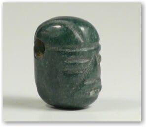 Pré-colombien - Perle gravée en jade - III-VIème siècle ap. J.-C.