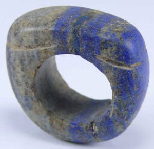 Proche Orient - Bague en palis lazuli - 1er mill. av. J.-C.