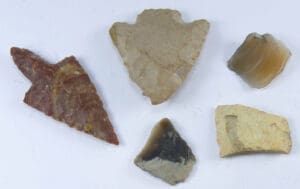 Néolithique récent - Pointes de flèche et pointes transverses en silex