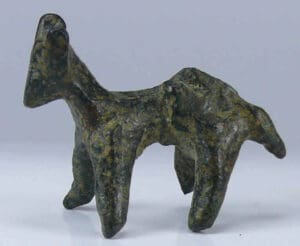 Proche Orient - Iran - Cervidé en bronze - 700 / 900 ap. J.-C. Proche Orient - Iran - Cervidé en bronze - 700 / 900 ap. J.-C.