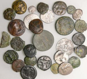 Lot de 29 monnaies grecques, gauloises et byzantines