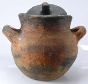 Epoque médiévale - Flandres - Pot en terre cuite