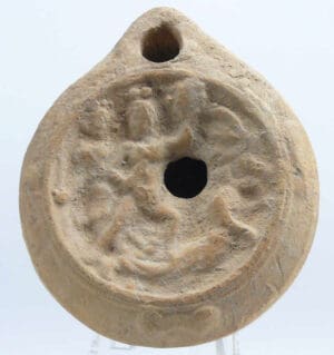 Romain - Lampe à huile en terre cuite (Persée) - 1er-2ème siècle Romain - Lampe à huile en terre cuite (Persée) - 1er-2ème siècle