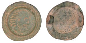 Mérovingien - Fibule monnétiforme sur le type du potin des Suessions Mérovingien - Fibule monnétiforme sur le type du potin des Suessions