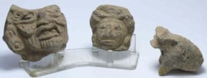 Précolombien - Ensemble de 3 objets en terre cuite - 1000