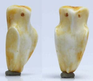 Précolombien - Pérou - Civilisation Mochica ou Huari - Amulette hibou en pierre - 500/700