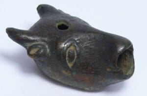 Anatolie - Phrygien ou Hittite - Tête de bœuf en bronze - 1500-1000 av. J.-C.