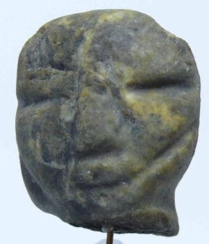 Précolombien - Teotihuacan - Mexique - Tête en pierre - 700 ap. J.-C. Précolombien - Teotihuacan - Mexique - Tête en pierre - 700 ap. J.-C.