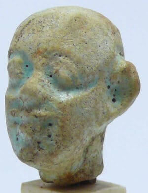 Egypte - 3ème période intermédiaire - Tête de prêtre en fritte  - 1069-664 av. J.-C. (21ème-25ème dynastie)
