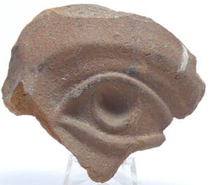 Romain - Fragment de statue en terre cuite - 100-300 ap. J.-C.