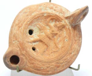 Romain - Lampe à huile en terre cuite (Artémis) - 100-200 ap J.-C.