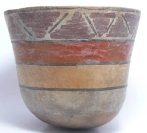 Précolombien - Nazca - Huari - Bol en terre cuite. 350-600 ap. J.-C. Précolombien - Nazca - Huari - Bol en terre cuite. 350-600 ap. J.-C.