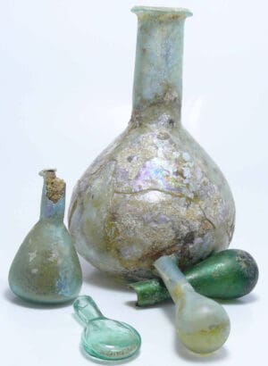 Romain - Ensemble de 5 objets en verre - 100-300 av.J.-C.