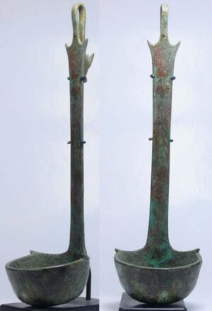 Romain - Simpulum en bronze - 100 / 400 ap J.-C.