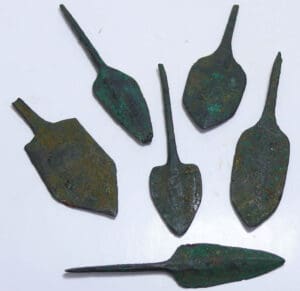 Age du bronze - Lot de 6 pointes - 1000 / 500 av. J.-C.