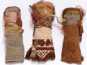 Précolombien - Pérou - Culture Chancay - Poupées en tissu - 1100 / 1400 ap. J.-C. Précolombien - Pérou - Culture Chancay - Poupées en tissu - 1100 / 1400 ap. J.-C.