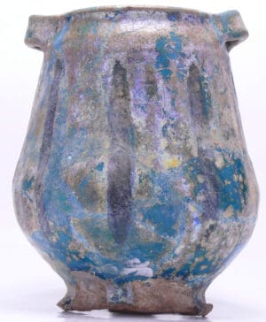 Moyen-Orient, Iran - Pot en faïence  - 1100 / 1200 ap. J.-C.