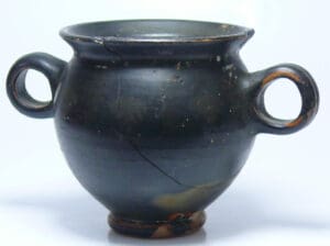 Grèce - Nestoris vernissé - 600 / 500 av. J.-C. Grèce - Nestoris vernissé - 600 / 500 av. J.-C.