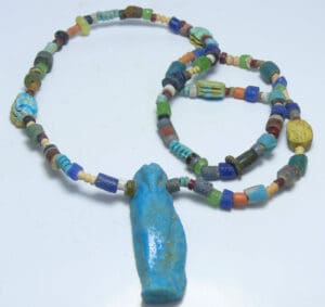 Egypte - Basse époque - Collier de perles diverses (oushebti) - 664-332 av. J.-C. - (26ème-30ème dynastie)