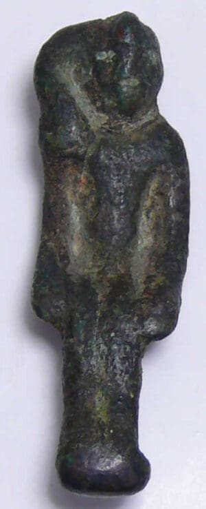 Egypte - Basse époque - Arpocrate en bronze - 664 / 332 av. J.-C. (26ème-30ème dynastie) Egypte - Basse époque - Arpocrate en bronze - 664 / 332 av. J.-C. (26ème-30ème dynastie)
