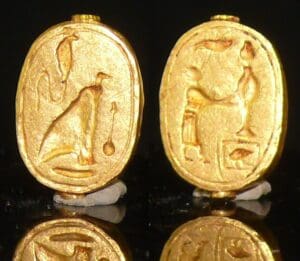 Egypte - 3ème période intermédiaire - Scarabée en feuilles d'or - 1069 / 747 av. J.-C. (21ème-24ème dynastie)