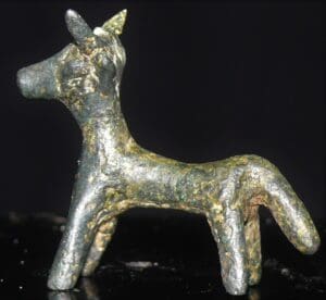 Proche Orient - Luristan - Iran - Cheval en bronze - 1000 av. J.-C. Proche Orient - Luristan - Iran - Cheval en bronze - 1000 av. J.-C.