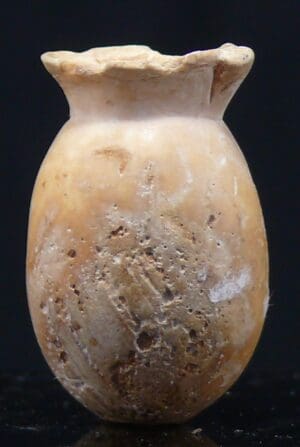 Proche Orient - Vase à onguents en calcite - 1000 av. J.-C. Proche Orient - Vase à onguents en calcite - 1000 av. J.-C.