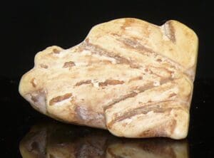Proche Orient - Bactriane - Perle zoomorphe en calcite (grenouille) - 1000 av. J.-C. Proche Orient - Bactriane - Perle zoomorphe en calcite (grenouille) - 1000 av. J.-C.