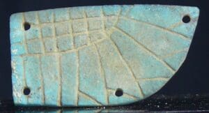 Egypte - Basse époque - Aile de scarabée en fritte bleue - 664 / 332 av. J.-C. (26ème-30ème dynastie) Egypte - Basse époque - Aile de scarabée en fritte bleue - 664 / 332 av. J.-C. (26ème-30ème dynastie)