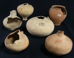 Romain - Lot de 6 pots et vases en terre cuite - 100 / 400 ap. J.-C.