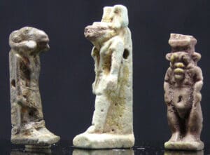 Egypte - Basse époque - Lot de 3 amulettes en fritte - 664 / 332 av. J.-C. (26ème-30ème dynastie)