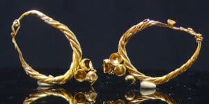 Romain - Boucles d'oreille en or - 0 / 200 ap. J.-C. Romain - Boucles d'oreille en or - 0 / 200 ap. J.-C.