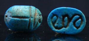 Egypte - Basse époque - Scarabée en faïence de couleur turquoise - 664 / 332 av. J.-C. (26ème-30ème dynastie)