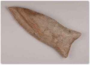 Préhistoire - Amérindien - Pointe de flèche type CUMBERLAND 13500-11000 ans av. J.-C.
