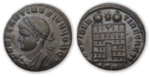 Constantin II - Nummus (324-330, Trèves) Porte de camp
