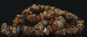 Collier en perles d'ambre brute