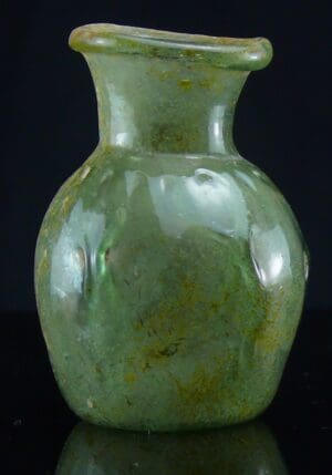 Romain - Vase à onguents en verre irisé - 100 / 200 ap. J.-C. Romain - Vase à onguents en verre irisé - 100 / 200 ap. J.-C.