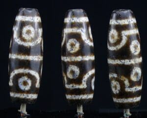 Asie - Tibet - Perle talisman Dzi en agate