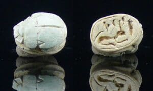 Egypte - Basse époque - Scarabée en pierre (animal couché) - 633-332 av. J.-C. - (26-30ème dynastie)