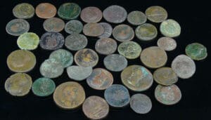 Romain - Lot de sesterces, as et dupondius (40 monnaies) Romain - Lot de sesterces, as et dupondius (40 monnaies)