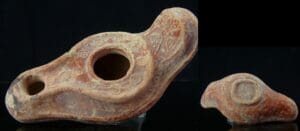 Byzantin - Lampe à huile en terre cuite (Osselles) - 600 / 800 ap. J.-C. Byzantin - Lampe à huile en terre cuite (Osselles) - 600 / 800 ap. J.-C.