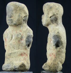 Précolombien - Statuette en terre cuite - 700 / 900 ap. J.-C. Précolombien - Statuette en terre cuite - 700 / 900 ap. J.-C.